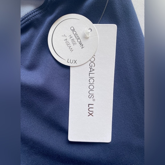 YOGALICIOUS Lux Crosstown Hi Rise 7” Inseam Yoga‎ Shorts Naval Academy/Purple - Picture 10 of 12